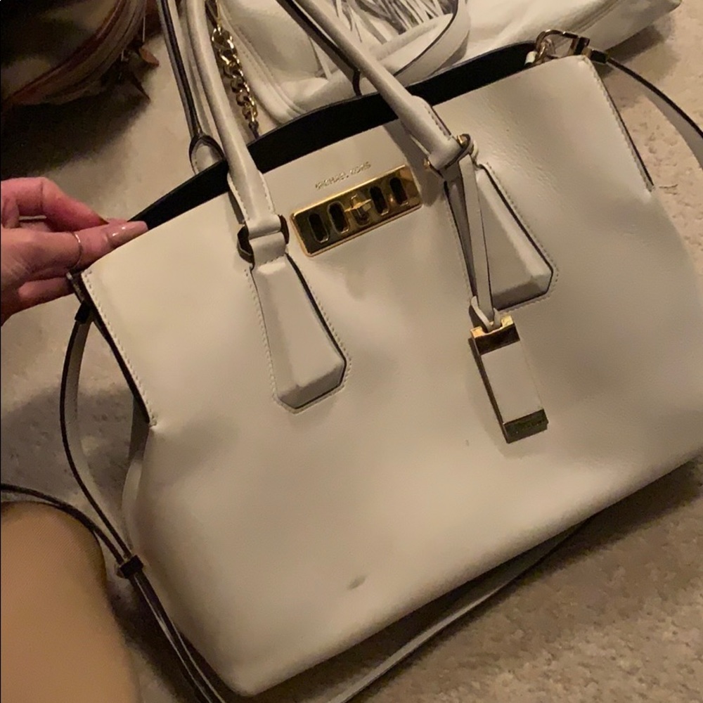 Used high end leather Michael kors bag
